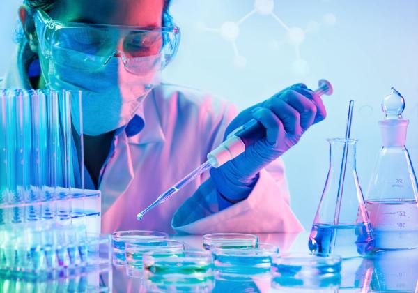 الاعلان عن أول علاج محتمل لكورونا.. حقائق عن دواء أميركي جديد يقضي على الفيروس