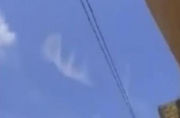 سبحان الله .. اسم لله يظهر في سماء المغرب