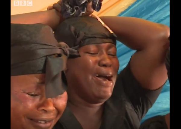 البكاء في الجنازات... مهنة يستأجر أصحابها  في هذه الدولة (فيديو)