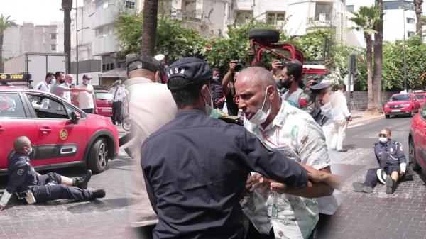 أجواء متوترة بين أصحاب سيارات الأجرة والسلطات العمومية بالدارالبيضاء وهذا ما وقع لأحد رجال الأمن