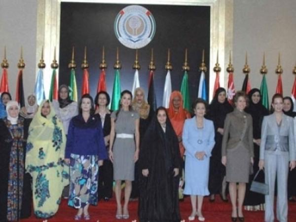 زوجات الرؤساء والملوك العرب. التسلط الناعم 