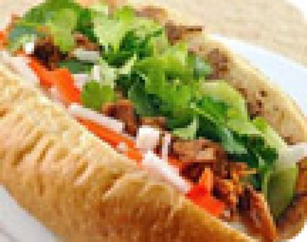 ساندويتش الكبدة بالبصل والثوم