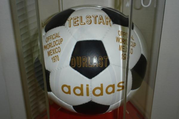 بالصور .. تاريخ كرات كأس العالم