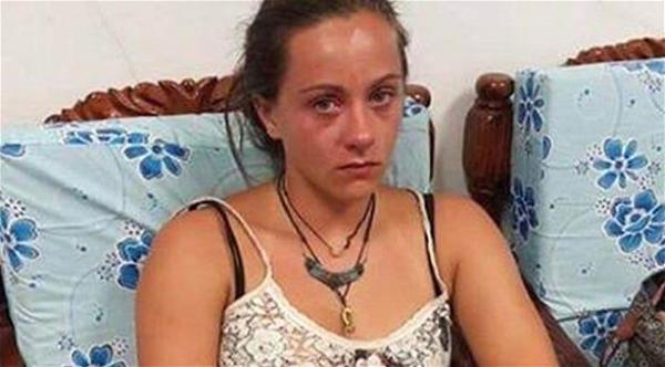  إليانو هوكينز متهمة بالتسبب بزلزال في ماليزيا (ميرور) 