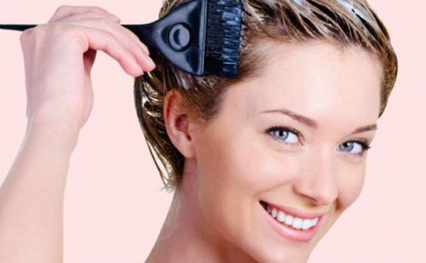 3 خلطات طبيعية لتغيير لون شعرك في المنزل