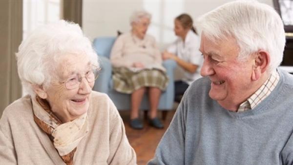 بشرى سارة للمتزوجين.. الزواج يقلل خطر الخرف