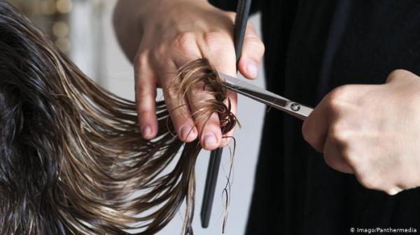 سلطات نيويورك تبحث عن زبائن حلاق مصاب بكورونا بعد تقديمه خدمات بصورة غير شرعية