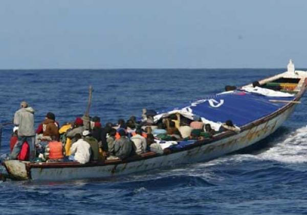 انتشال جثث 3 مغاربة وإنقاذ العشرات اثر جنوح قارب "حراكة" قبالة ساحل العرائش