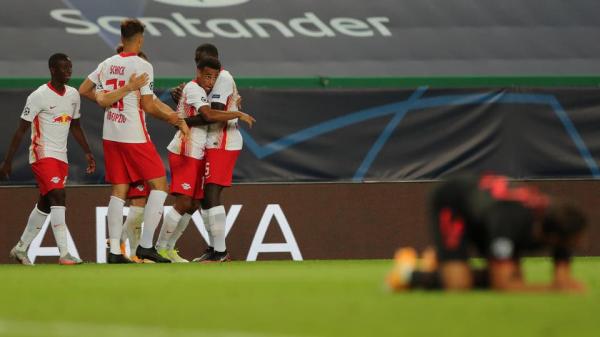 لايبزيغ يفاجئ أتلتيكو في الوقت القاتل ويتأهل لملاقاة سان جيرمان