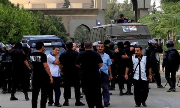 مقتل ضابط شرطة وإصابة آخر وثلاثة مجندين في تفجير عبوة ناسفة في القاهرة