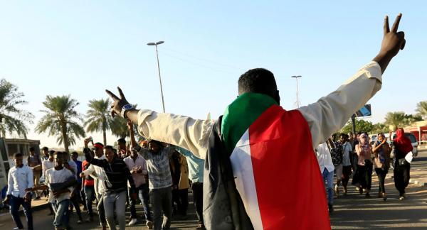 فرحة الشعب السوداني بالحكم بإعدام 27 من عناصر الأمن و المخابرات