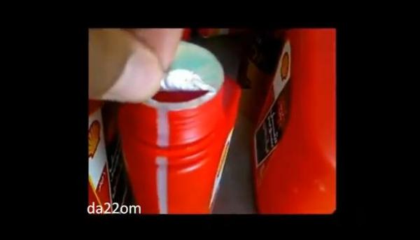 كشف طريقة التلاعب في زيوت السيارات