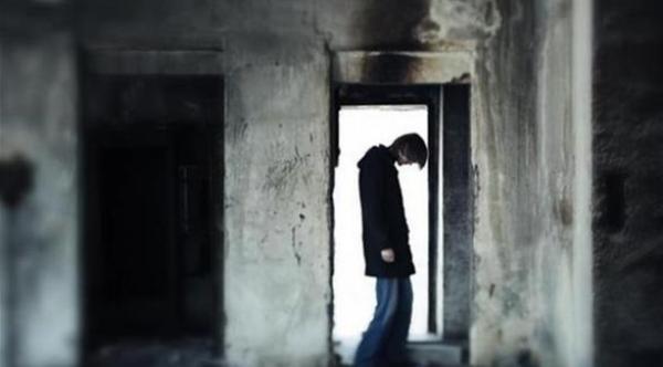 العثور على رجل في ألمانيا عاش معزولاً داخل منزل والديه طوال عقود