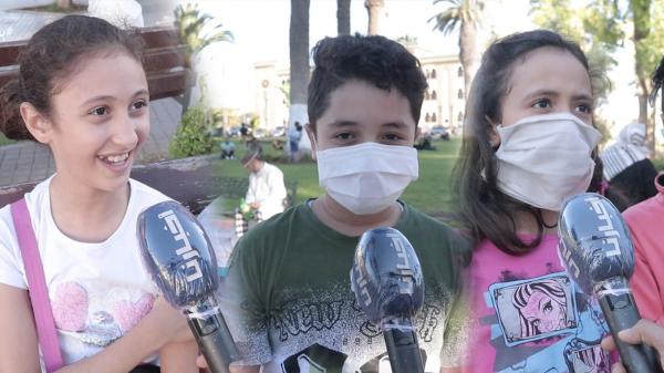 شاهد فرحة الأطفال الصغار بعد خروجهم في أول أيام تخفيف الحجر بالمنطقة رقم 1