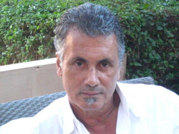 يونس مكري: "ما عنديش مشكل بناتي يمارسو الجنس بعد 18 سنة"