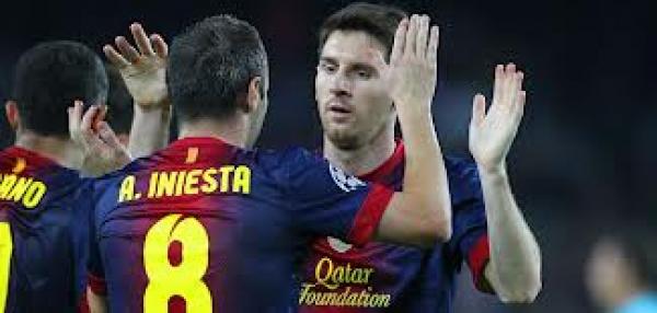 انييستا يواصل تصريحاته "الغريبة" حول ميسي