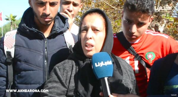 أم تثور في وجه الحكومة بسبب "الساعة الإضافية": انتوما محاسينش بينا حيث عندكم الفلوس