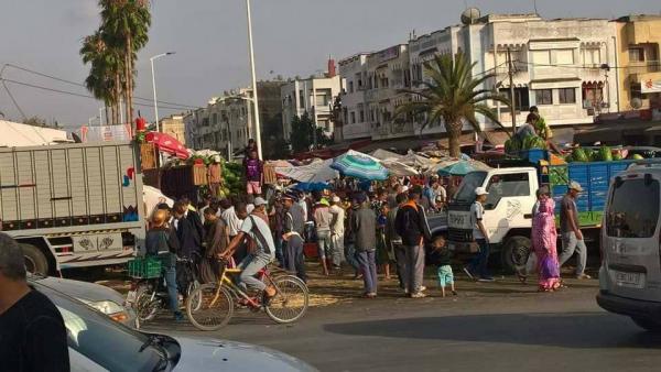 بالصور : مدينة الصخيرات تغرق في مستنقع من الازبال و الفوضى بمباركة من المسؤولين