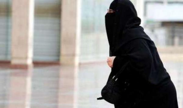 الكشف عن حقيقة فيديو "المنقبة التي روعت النساء" بعد اعتقال صاحبه