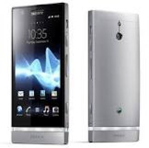 سوني تُطلق هاتف Xperia P
