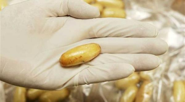 ألمانيا: القبض على مهرب 100 لفافة هيروين داخل معدته