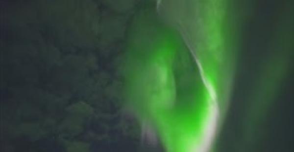 بالفيديو.. لقطات مذهلة لشفق قطبي يظهر في سماء لابلاند