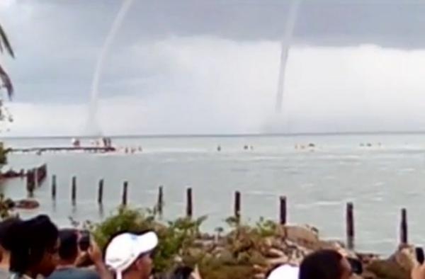 بالفيديو: زوابع مائية تثير الدهشة.. والرعب