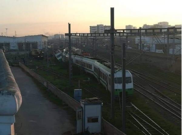 خروج قطار عن سكته بمحطة البيضاء الميناء