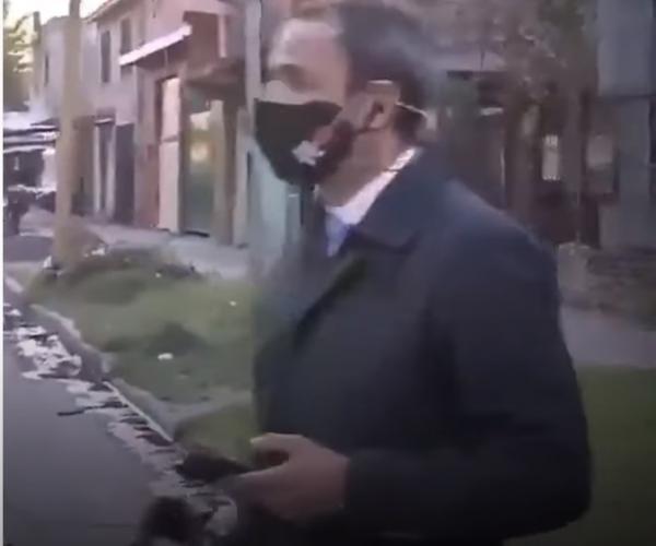 سرقة هاتف مراسل على الهواء