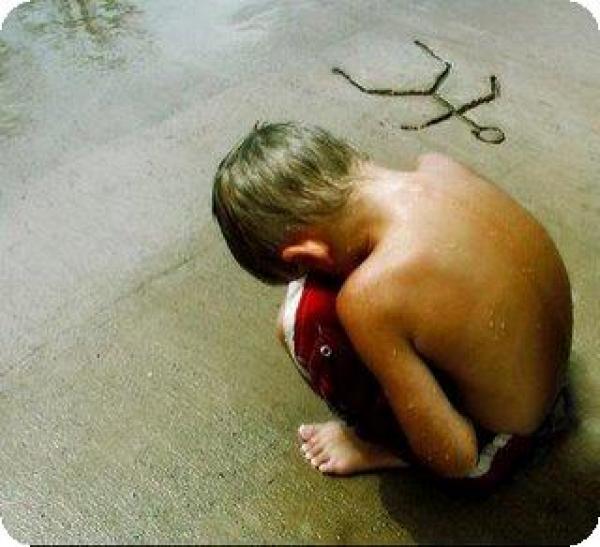 محاكمة معلم بتهمة محاولة اغتصاب ثلاثة أطفال داخل حمّام بنواحي زاكورة