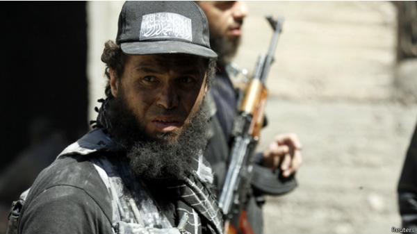 عشرات حالات الاختناق والتسمم في حماة ومعارك في حلب