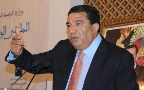 إوا فهمو : مبديع يهدي الموظفات المُكرّمات في 8 مارس "فولارات"