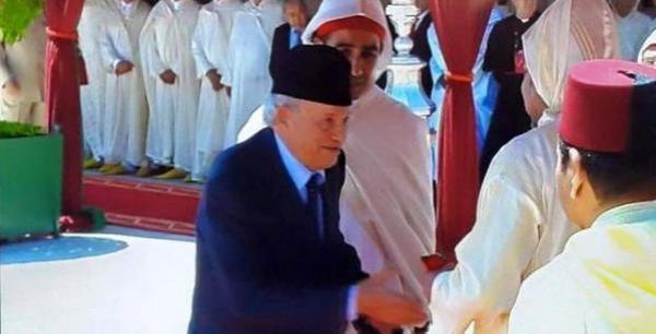 بالفيديو..الملك يوشح آيت يدرالمحكوم عليه غيابيا بالإعدام في عهد الحسن الثاني