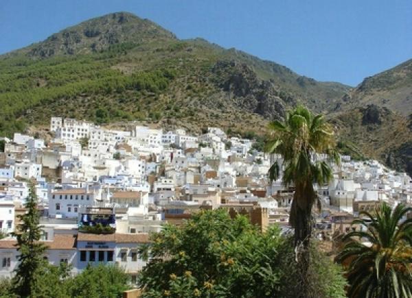 اعتقال فرنسي يستغل منتجعه السياحي للدعارة