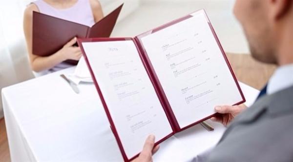 ما الفرق بين قوائم الطعام في المطاعم الراقية والشعبية؟