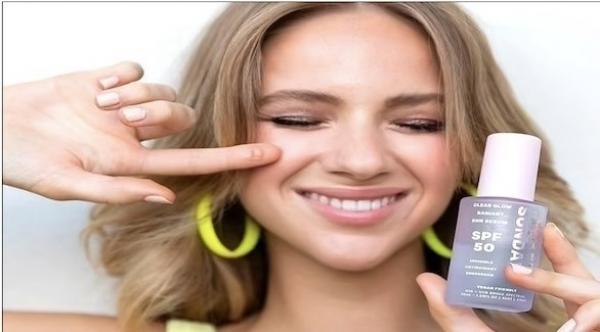 تكسب الملايين من منتجات التجميل والبرايمر وزيوت الشفاه