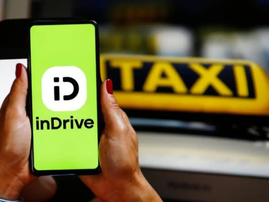 غضب أصحاب التاكسيات بعد دهس زميلهم من طرف سائق تطبيقات "غير مرخصة"