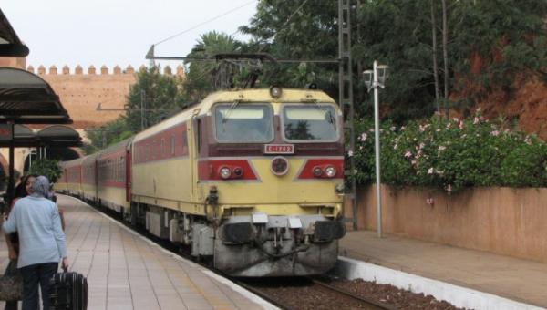 تأخر قطار يدفع مسافرين بالجديد إلى الاحتجاج