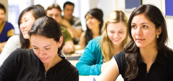 الألمان يشرعون في الإقبال على تعلم اللغة العربية بشكل ملفت وهذه دوافعهم