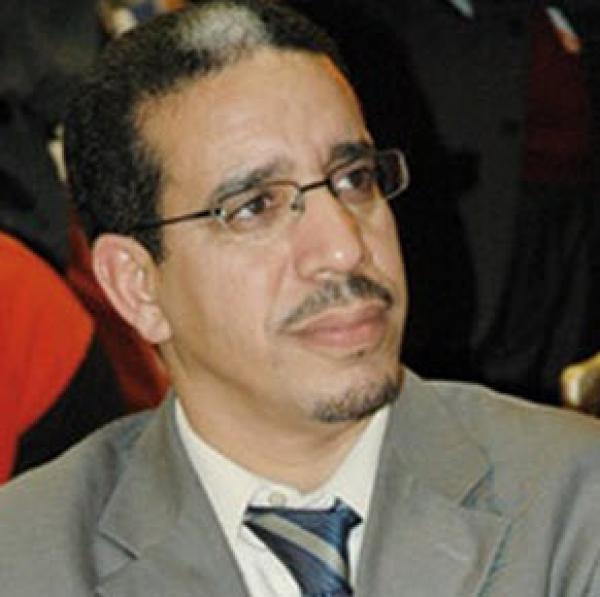 الرباح  يحذر من خلق توتر بين رئيس الحكومة والمؤسسة الملكية