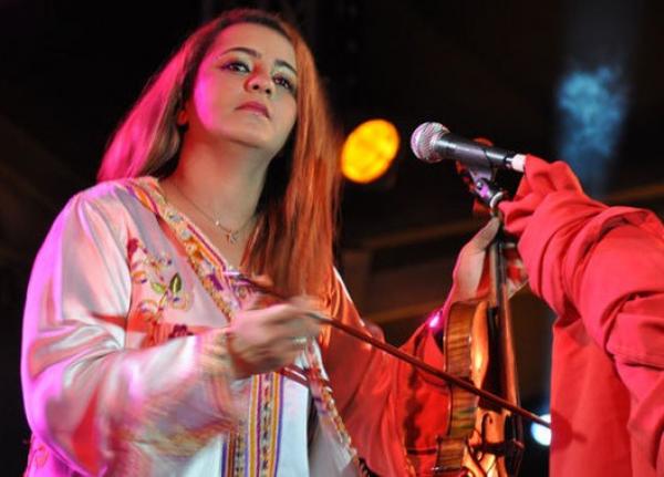 ديانا حداد تعطي رأيها في الجدل حول أغنية "عطيني صاكي"