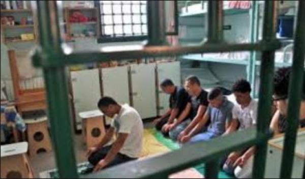 زعيم مافيا إيطالي يعلن إسلامه بفضل سجين مغربي