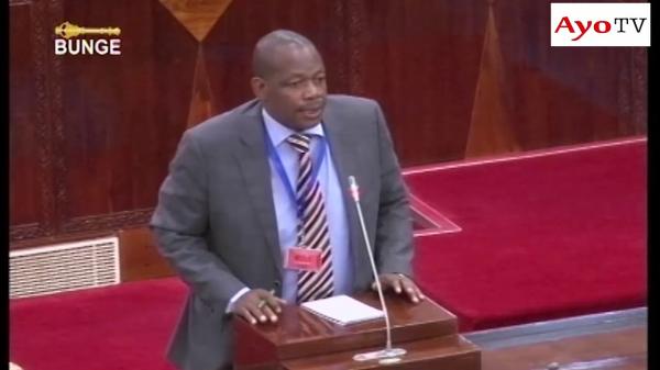 بالفيديو: إقالة وزير تنزاني لأنه حضر إلى البرلمان وهو سكران