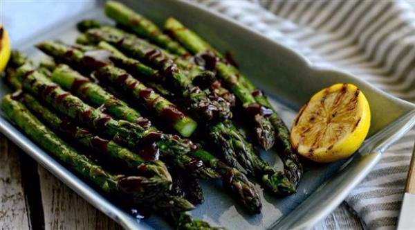 الهليون طارد للسموم ومفتاح الرشاقة