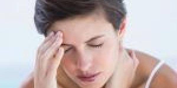 8 عادات يومية تسبب الصداع .. تجنبها