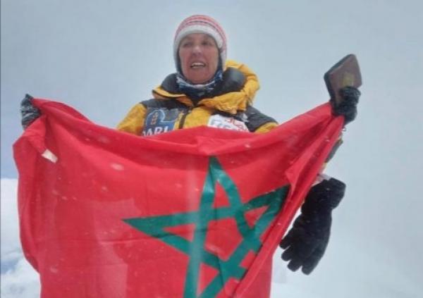 الملك محمد السادس ينهئ البطلة المغربية بشرى بايبانو