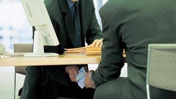 الرشوة التي قادت قاض بمراكش إلى الحبس: التفاصيل الكاملة