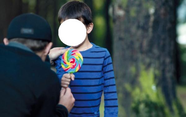 اتهامات لعضو من "البيجيدي" بمحاولة هتك عرض طفل صغير والحزب يدخل على الخط