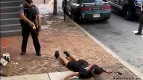 شاهد.. غضب في أمريكا بسبب مشاهد فيديو!