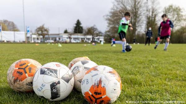 رسالة مؤثرة من طفل مشجع تثير ضجة في إنكلترا